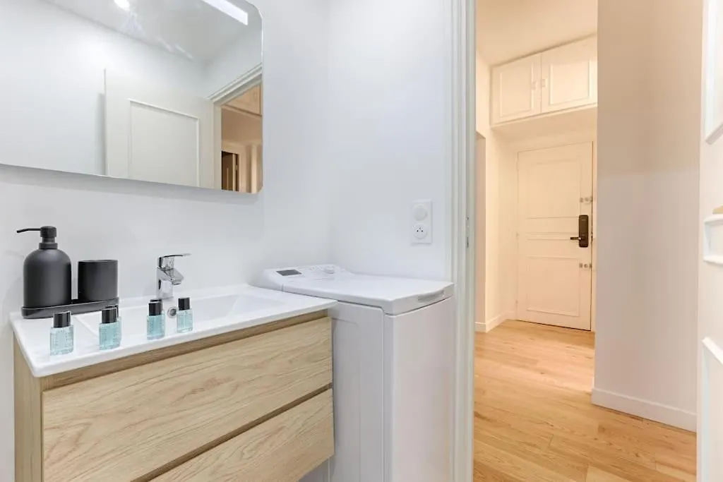 Mykeypers - Design & Cosy Flat 2Br Center Paris - Moulin Rouge Apartment 0*,